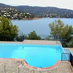 La Pinede - Small 2 Bedroom Sea View - With Swimming Pool Διαμέρισμα Le Lavandou