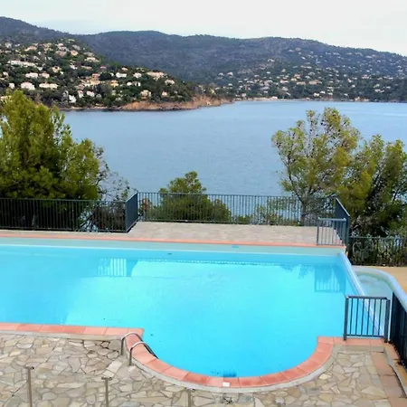 La Pinede - Small 2 Bedroom Sea View - With Swimming Pool Apartman Le Lavandou